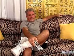 Plumpers Juicy Jazmynne and Jade Rose Double Team Grandpa