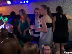 Черные, Блондинки, Минет, Семяизвержение, Собачьи, Сперма на лице, Вечеринка, Наездница