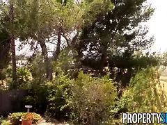 Propertysex hot long-legged brunette real estate agent nails potential homebuyer