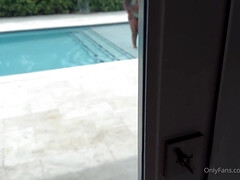 Chica, Verga grande, Morena, Desnudo, Al aire libre, Piscina, Pov, Coño