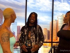 お尻, 黒人, ブロンド, フェラチオ, 茶髪の, 巨乳な, イく瞬間, 手コキする