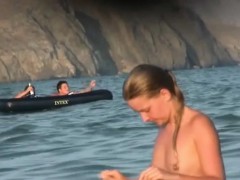 Amateur, Cul, Plage, Blonde, Brunette brune, Mamelons, De plein air, Culottes ou slips