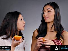 Kont, Pijpbeurt, Vingeren, Harig, Likken, Softcore pornografie, Tiener, Tieten likken