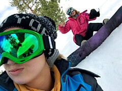 Gros cul, Embrassement, Lesbienne, Masturbation, Petite femme, Chatte, Dénudage, Nénés