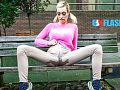 Tetas grandes, Británico, Autobús, Fetiche, Hd, Al aire libre, Orinar, Público