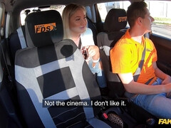 Blonde, Voiture, Embrassement, Seins naturels, De plein air, Pov, Chatte, Nénés