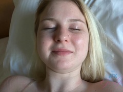 Enthousiasteling, Blond, Pijpbeurt, Vriendin, Doordringend, Kut duiken, Slapen, Tieten likken