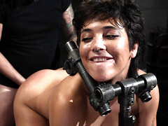 Sadomasoquismo, Verga grande, Morena, Peludo