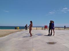 Leie, Tussi, Sadomasochismus, Braunhaarige, Weibliche domination, Im freien, Öffentlich, Realität