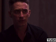 Sperma im mund, Aufs gesicht abspritzen, Handjob, Muschi, Reiten, Tätowierung, Flotter dreier, Titten