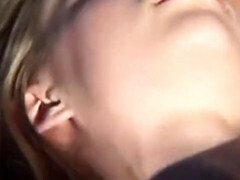 Blond, Vingeren, Masturbatie, Buiten, Openbaar, Geschoren, Strippen, Tieten likken