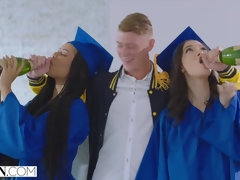 Arschlecken, Blasen, Hochschule, Hardcore, Lecken, Pornostars, Muschi, Flotter dreier