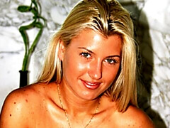 18 ans, Salle de bains, Gros cul, Grosse bite, Gros seins, Léchez, Masturbation, Maigrichonne