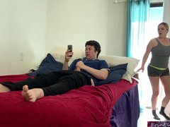 Amateur, Famille, Fait maison, Mère que j'aimerais baiser, Seins naturels, Réalité, Belle mère, Voyeur