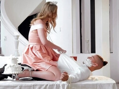 Grote mammen, Gek, Lul, 1 man 2 vrouwen, Doordringend, Kut duiken, Kort haar, Nat