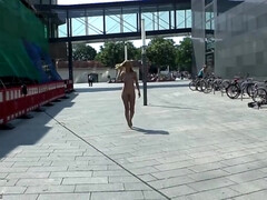 Cul, Gros seins, Blonde, Fétiche, Mère que j'aimerais baiser, Nue, De plein air, Public