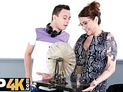 Американки, Клитор, Постарше, Секс без цензуры, Хд, Зрелые, Чулки, Учитель