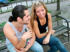 Rubia, Mamada, Estilo perrito, Penetracion con dedos, Pajear, Al aire libre, Afeitado, Adolescente