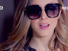 Brunette brune, Lesbienne, Léchez, Masturbation, Mère que j'aimerais baiser, Chatte, Jarretelles, Dénudage