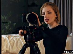 Arschlecken, Blondine, Blasen, Küssen, Lecken, Lingerie, Flotter dreier, Titten