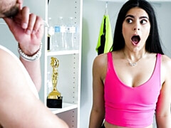 18 jaar, Grote kont, Grote mammen, Pijpbeurt, Bruinharig, Harig, Mager, Tiener