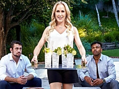 Grote kont, Grote lul, Grote mammen, Blond, Pijpbeurt, Hondjeshouding, Interraciaal, Moeder die ik wil neuken