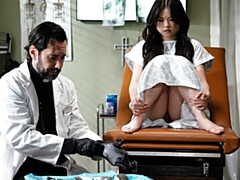 18 ans, Gros cul, Gros seins, Doigter, Interracial, Lesbienne, Léchez, Masturbation