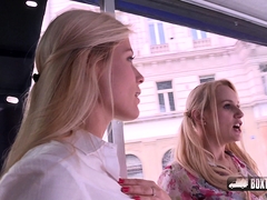 Blondine, Hd, Lesbisch, Masturbation, Im freien, Öffentlich