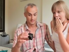 Grote kont, Blond, Hondjeshouding, Fetisj, Hardcore, Zoenen, Buiten, Tieten likken