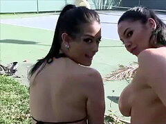 Amateur, Gros cul, Sucer une bite, Brunette brune, Tatouage, Adolescente