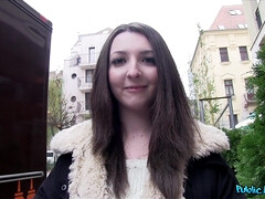 18 jahre, Leie, Blasen, Handjob, Orgasmus, Im freien, Öffentlich, Titten