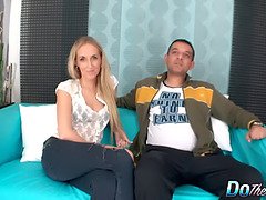 In den arsch, Gehörnter ehemann, Hd, Interrassisch, Reife frau in den arsch, Milf, Rau, Ehefrau