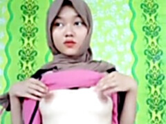 Hijab Gril Masterbation On Laked Mms