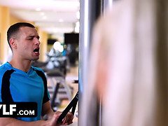 アメリカ人, デカ尻, デカチン, フェラチオ, エロ熟女, 顔面騎乗, 淫乱熟女, 叫ぶ