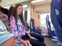 Enthousiasteling, Pijpbeurt, Masturbatie, Naakt, Gezichtspunt, Openbaar, Tieten likken, Trein