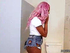 Schwarz, Blasen, Spermaladung, Aufs gesicht abspritzen, Würgen, Schwanzloch, Jungendliche (18+), Flotter dreier