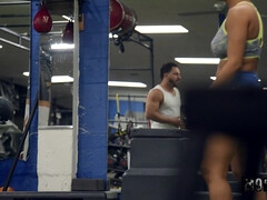 Grosse titten, Schwarz, Blasen, Latina, Lecken, Pov, Titten, Spanner