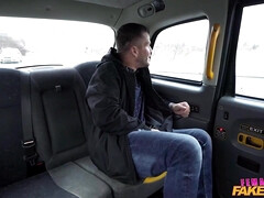 Anaal, Grote mammen, Pijpbeurt, Rondborstig, Auto, Tsjechisch, Hardcore, Tieten likken