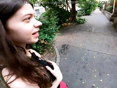 Amateur, Culo grande, Muñeca, Comida, Pajear, Al aire libre, Adolescente, Trio