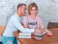 Gros cul, Blonde, Sucer une bite, Mignonne, En levrette, Branlette thaïlandaise, Léchez, Dénudage