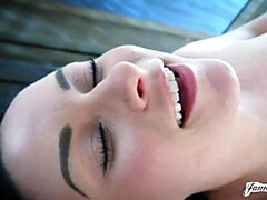 Большая жопа, Брюнетки, Пальцем, Мастурбация, Натуральные сиськи, Бритые, Молоденькие, Сиськи