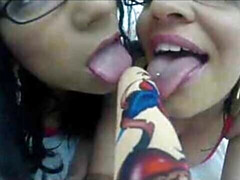 デカパイ, 茶髪の, 巨乳な, ディルド, 巨大, なめる, オマンコ, オッパイの