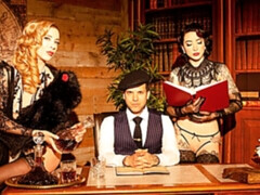 Grote lul, Hondjeshouding, 1 man 2 vrouwen, Moeder die ik wil neuken, Mager, Kousen, Tiener, Tieten likken