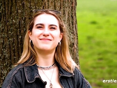 18 jaar, Enthousiasteling, Vrouw, Masturbatie, Orgasme, Doordringend, Tieten likken, Speelgoed