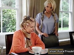 素人, アナル, アジア人, 中出し, ダブル開発, 足コキ, 淫乱熟女, オッパイの