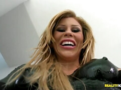 Blond, Latex, Softcore pornografie, Alleen, Plagen, Tiener