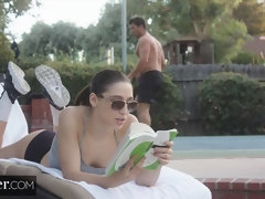 Cul, Sucer une bite, En levrette, Branlette thaïlandaise, De plein air, Maigrichonne, Adolescente, Nénés