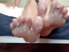 Enthousiasteling, Condoom, Man die toekijkt, Sperma shot, Vies praten, Voeten fetish, Hd, Vernedering