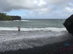 Playa, Rubia, Corridas faciales, Pov, Público, Flaco, Voyeur, Mojado
