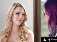 18 ans, Gros seins, Plantureuse, Mature, Mère que j'aimerais baiser, Maman, Adolescente, Nénés